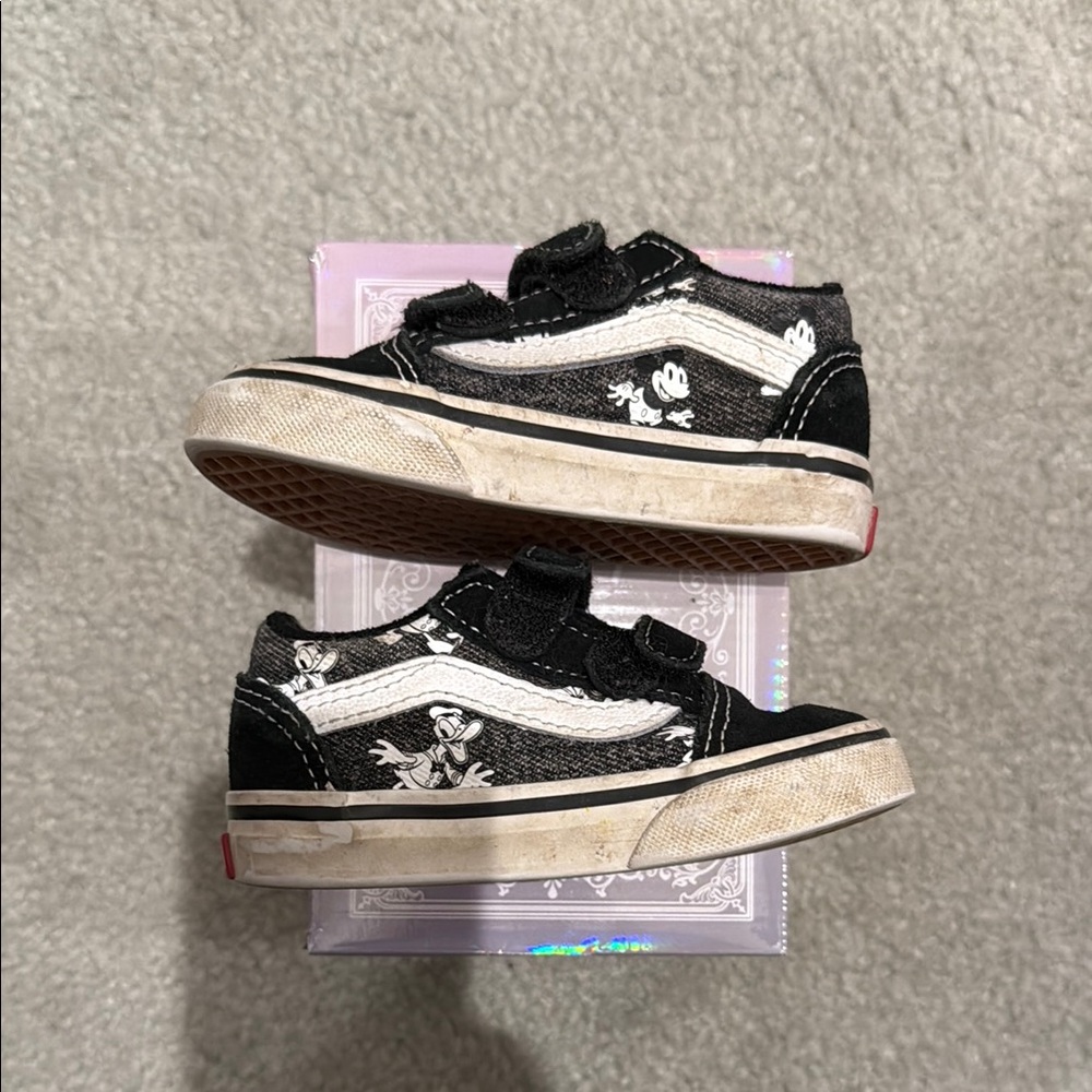 Used Vans Old Skool V toddler size 5.5c Disney 100 Collection
